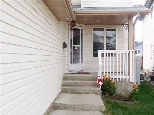 3468 29 St NW - Photo 2 of 16