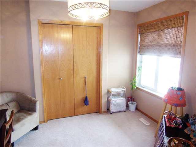 3468 29 St NW - Photo 3 of 16