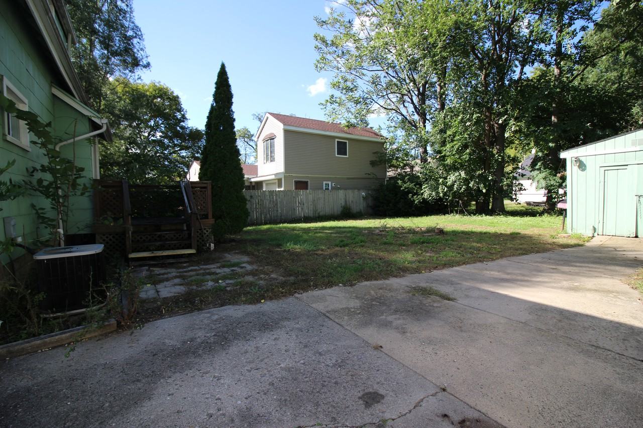 36834 Perry St - Photo 2 of 13