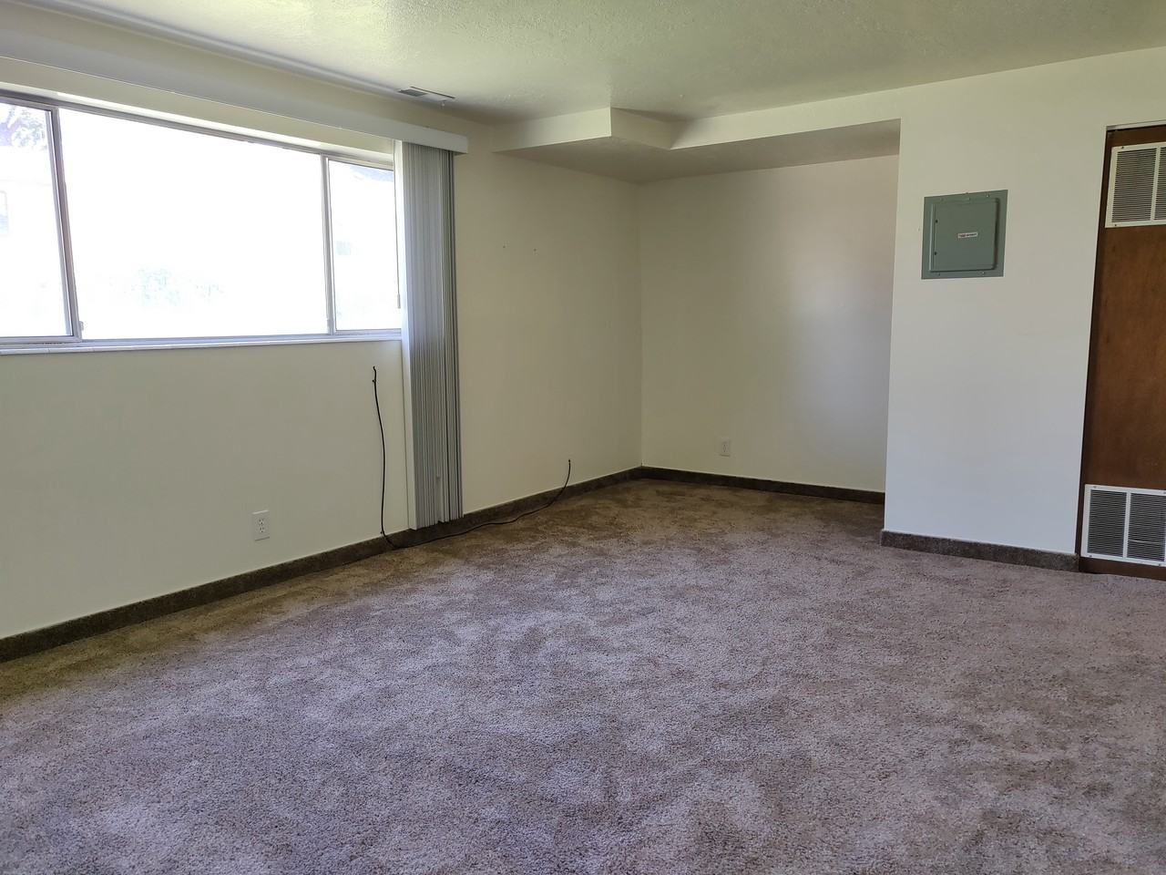 558 Sri Anthony Cir W - Photo 2 of 10