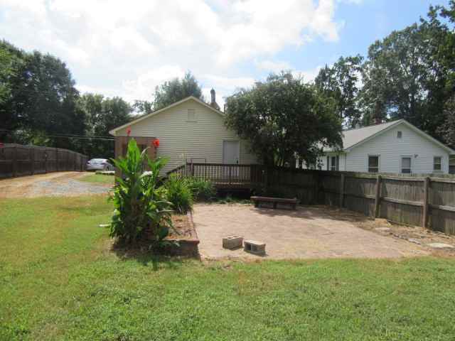 322 Gurley Dr NW - Photo 2 of 6