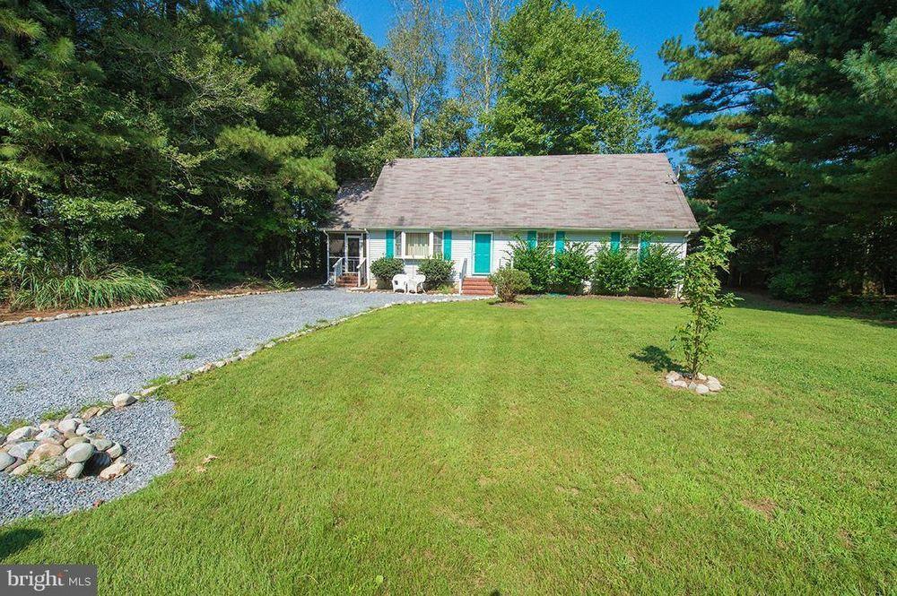 16 Calgary Ave - Photo 3 of 50