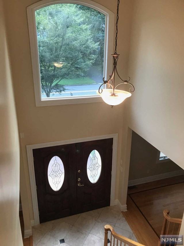 561 High St - Photo 2 of 15