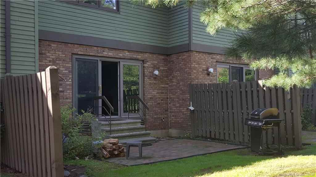 95 Hunters Ln - Photo 2 of 18