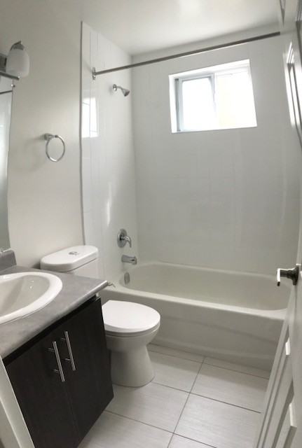 1 Slessor Boulevard - Photo 2 of 4