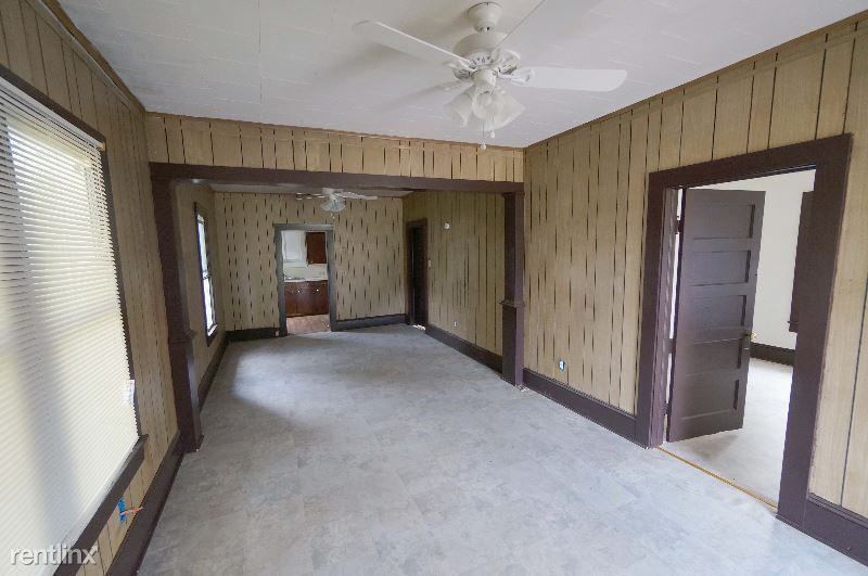 422 E North St - Photo 2 of 10