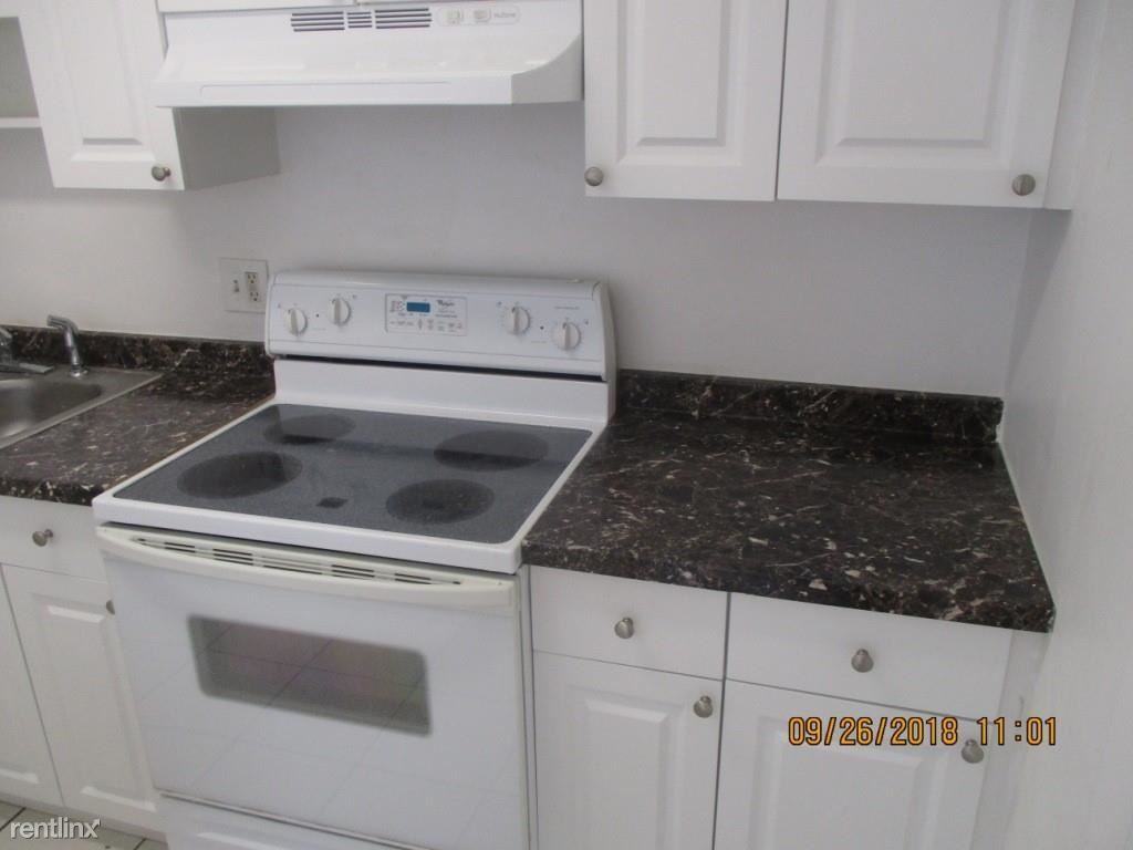 1750 N 17th Ct - Photo 2 of 8