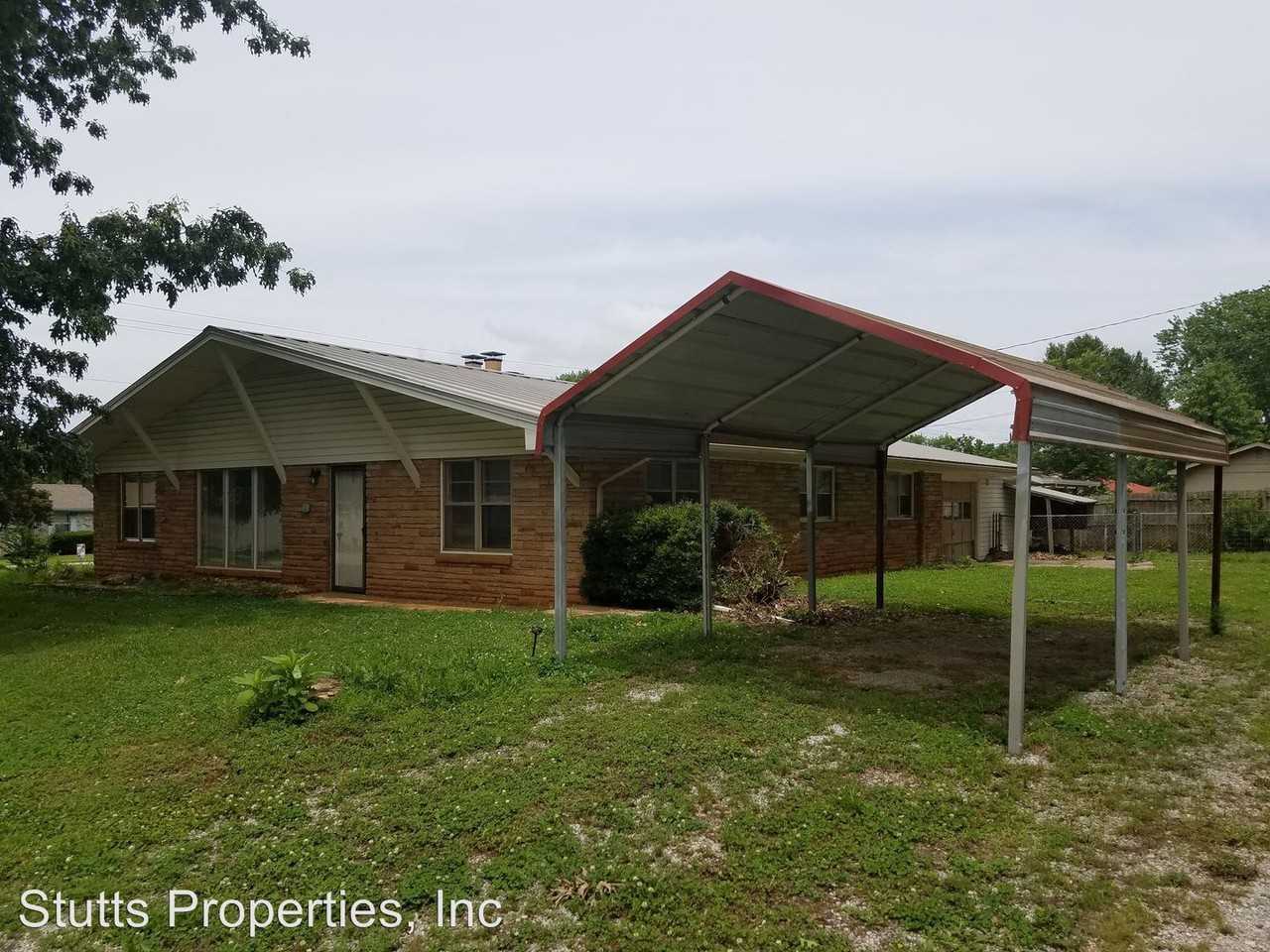 1511 Harding Ave - Photo 2 of 20