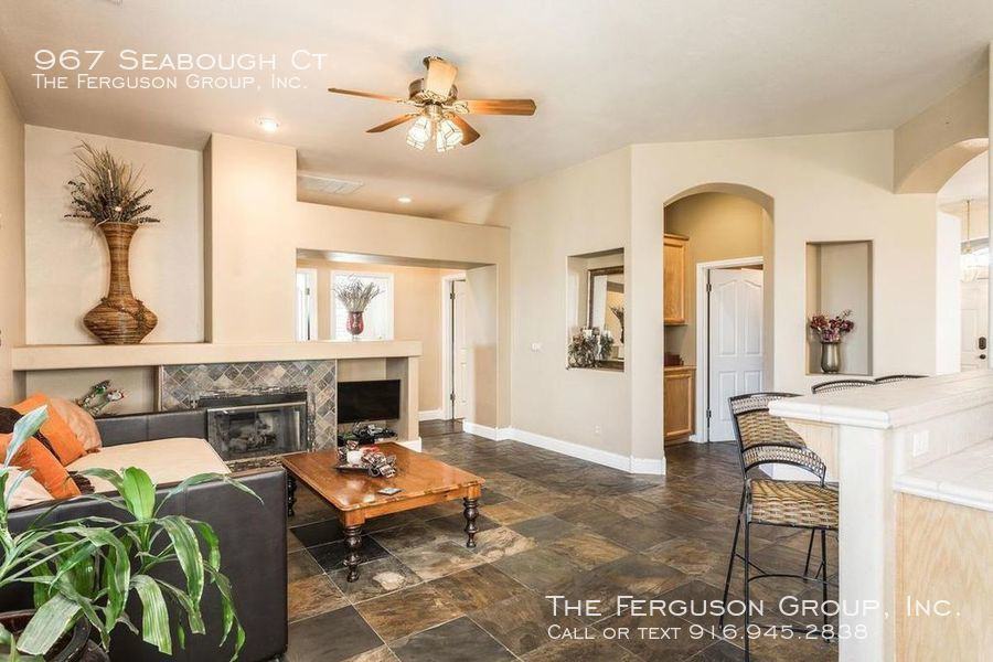 967 Seabough Ct - Photo 2 of 11