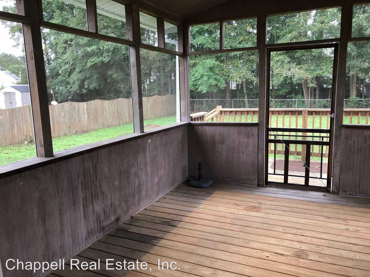 4007 Shallowood Dr - Photo 3 of 10