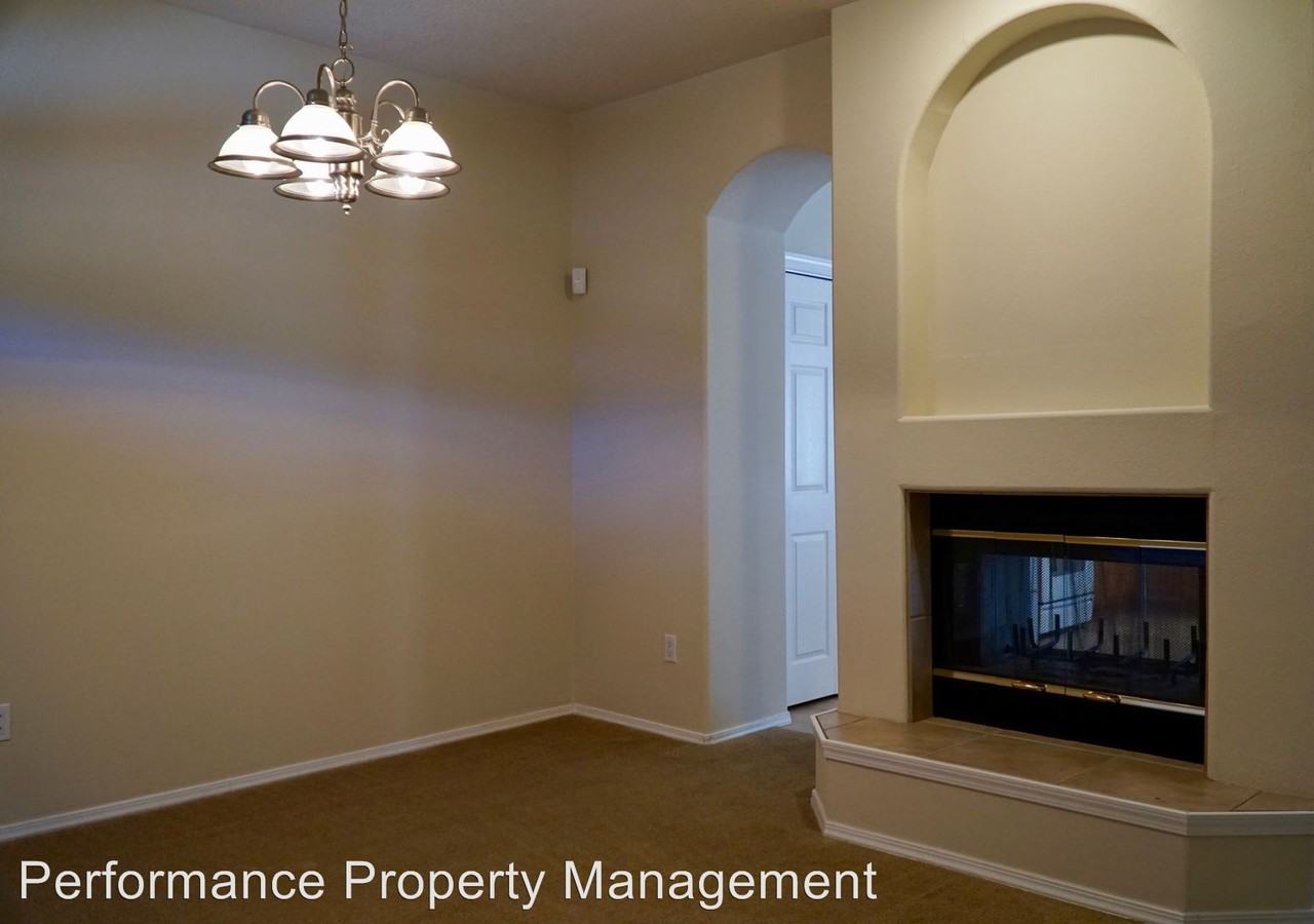 4836 Hayden Pl NW - Photo 3 of 14