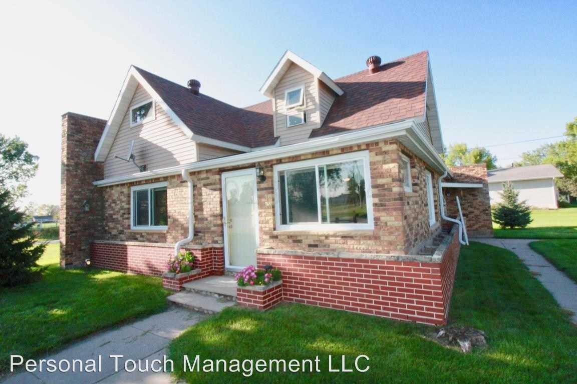 411 2nd St NW - Photo 2 of 37