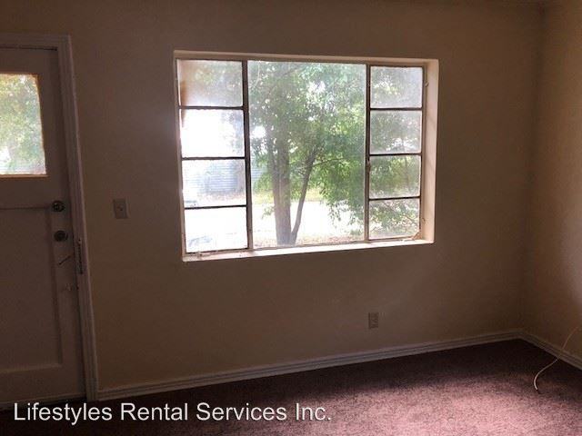 5219 Broadway Ave - Photo 3 of 35