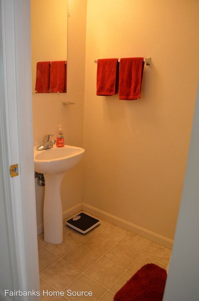 1372 Joyce Dr - Photo 3 of 17