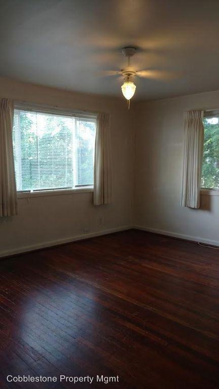 946 N Whitewater Park Blvd - Photo 2 of 11