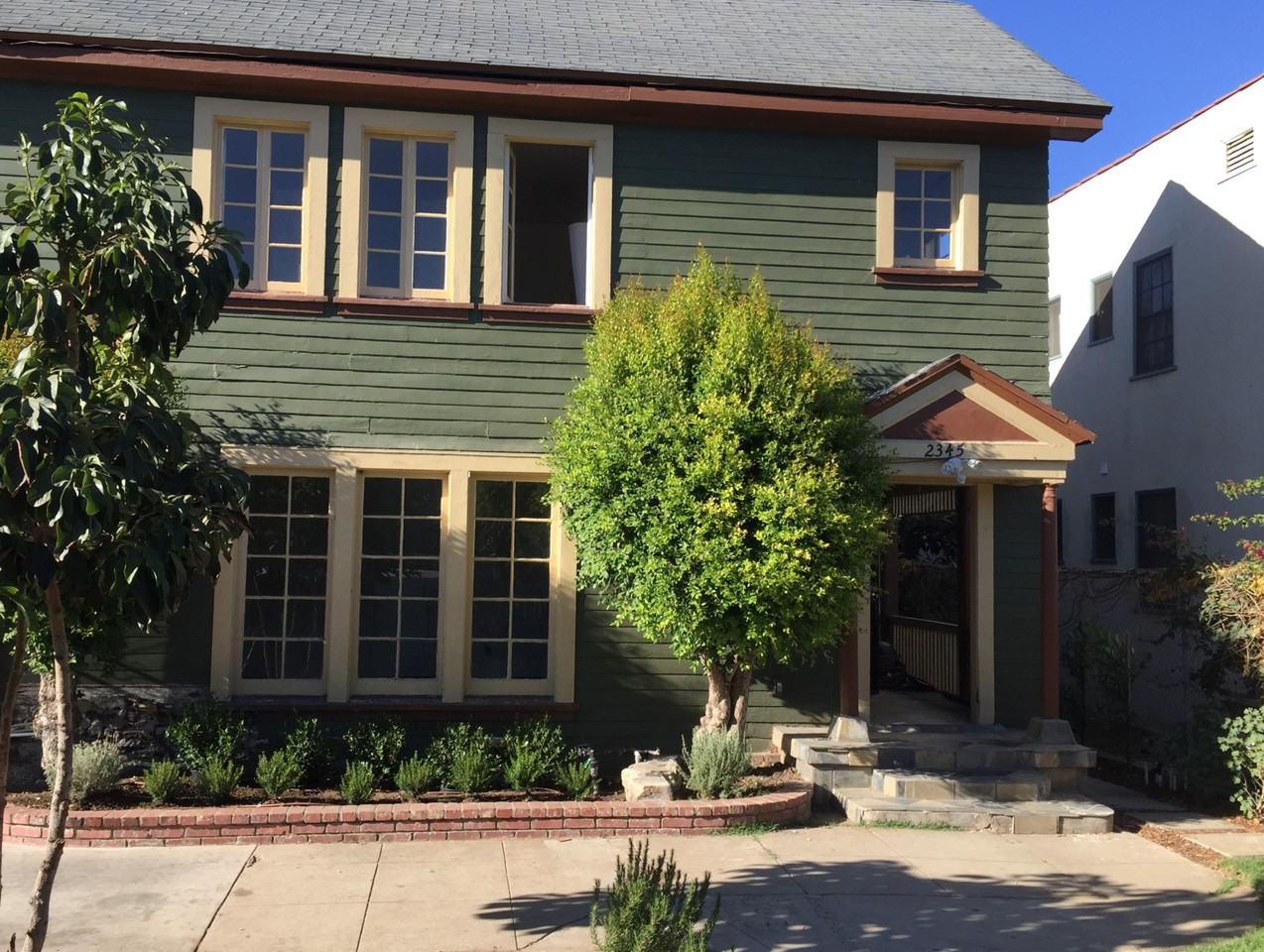 2345 West 21st Street - Photo 2 of 18
