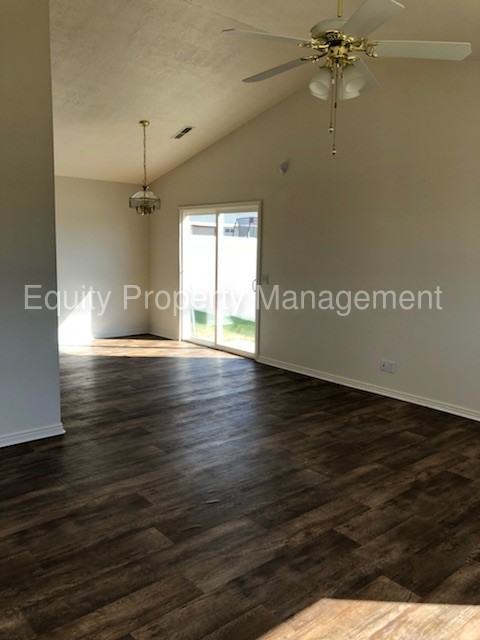 1322 N Monroe Blvd - Photo 2 of 13