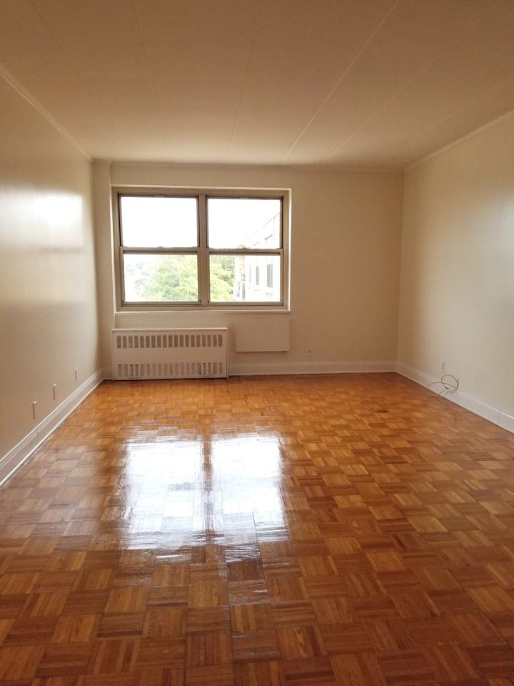 N 3rd Ave & E Sidney Ave, Mt Vernon, NY 10550, US #7O