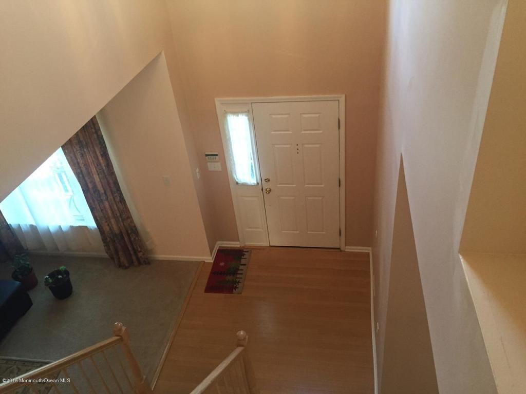 181 Woodcliff Blvd - Photo 3 of 15