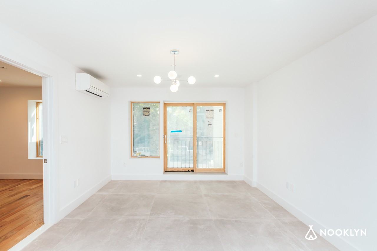 851 Madison Street #15YO