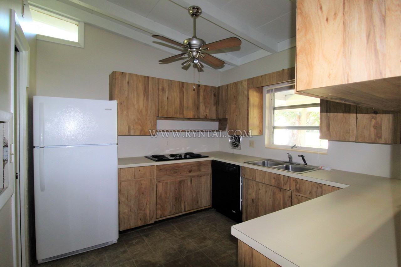 3510 Schwalbe Dr - Photo 2 of 14