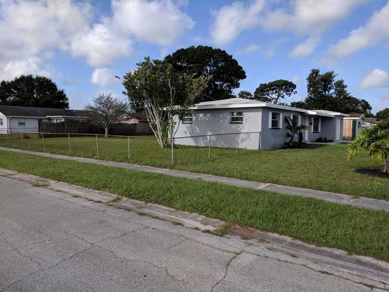 2793 Notre Dame Ave - Photo 3 of 15