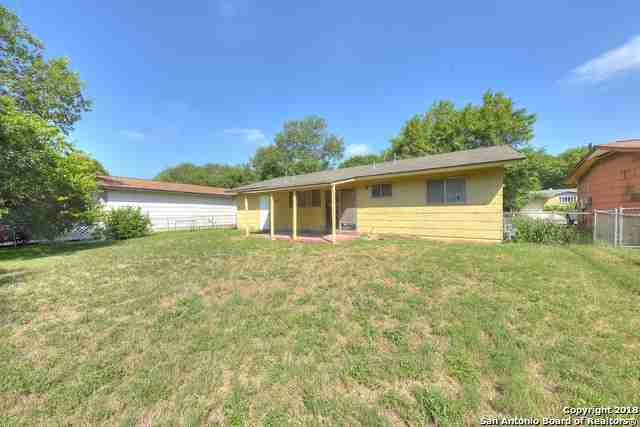 304 Deborah Dr - Photo 2 of 25