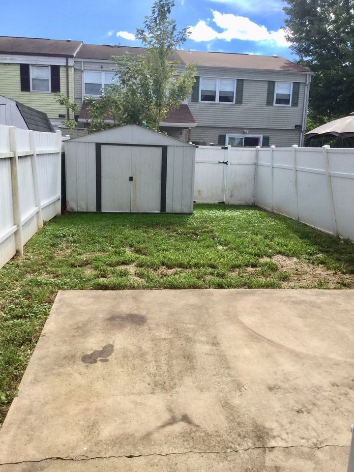 502 Daisy Dr - Photo 2 of 9