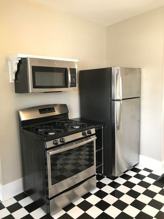 2401 Concord Dr - Photo 2 of 9