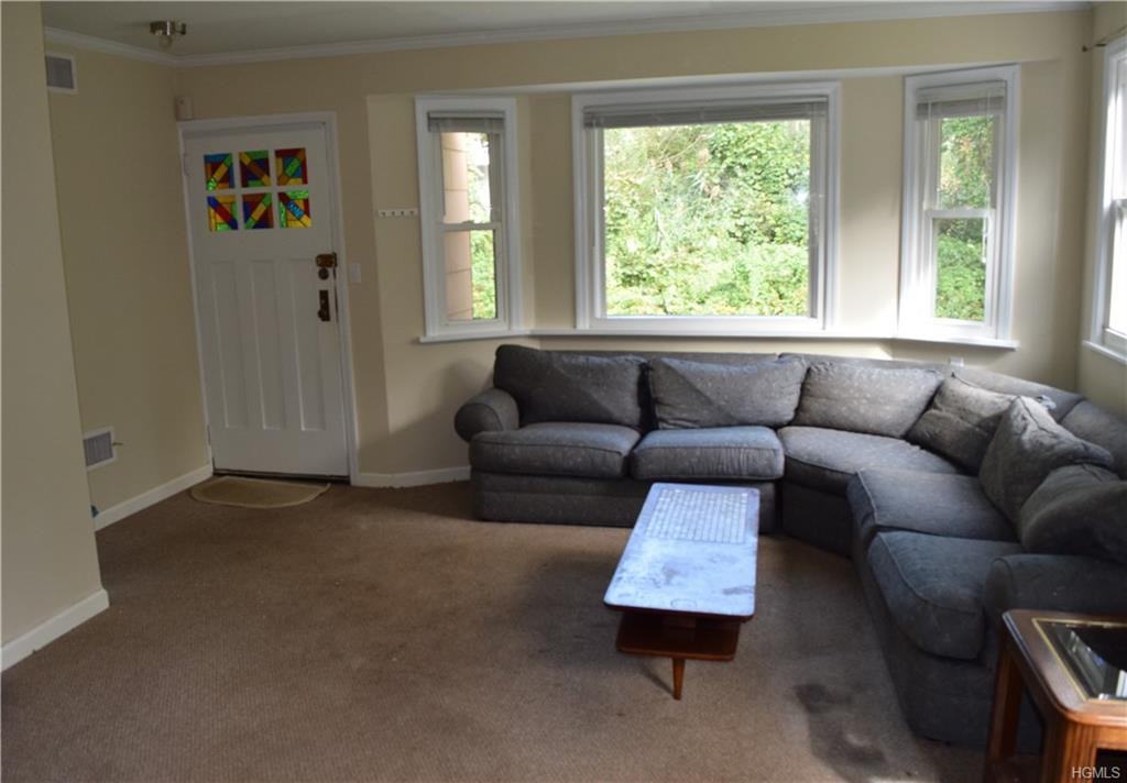 3179 Lincoln Dr - Photo 2 of 14