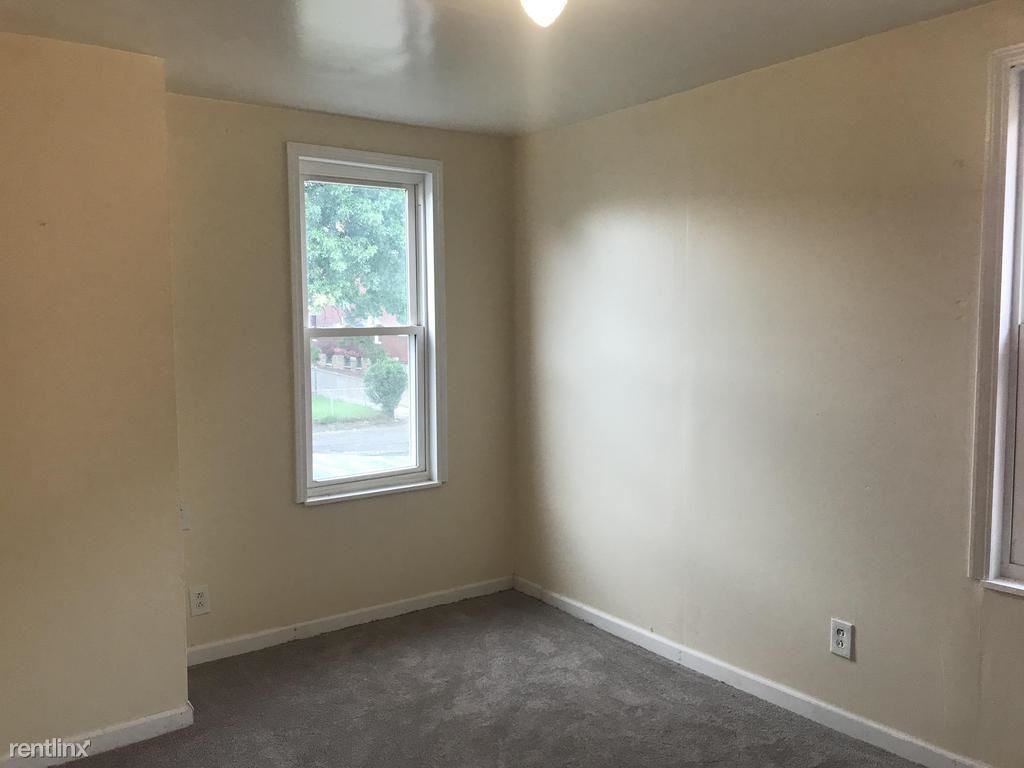 6309 St Marie St - Photo 3 of 8