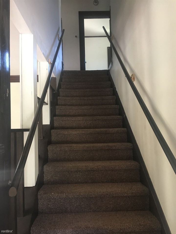 918 S 13th St - Photo 3 of 14