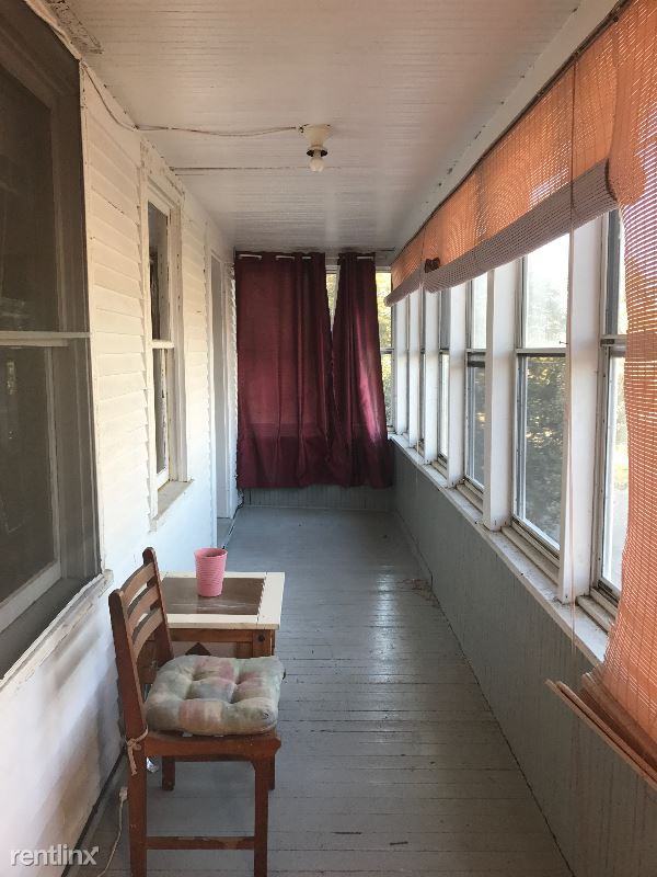 19 Oak St - Photo 2 of 9