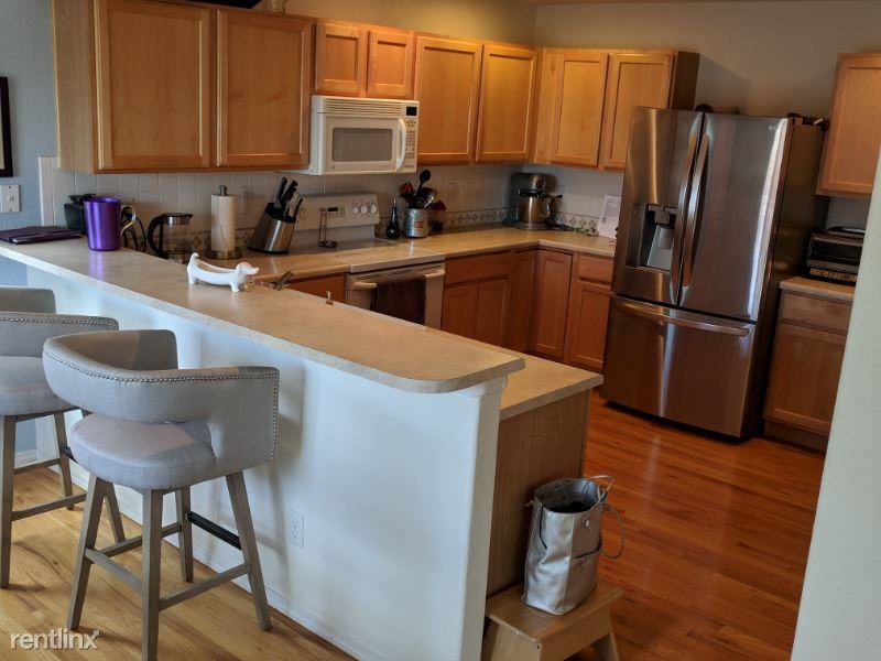 1227 Vinson St - Photo 3 of 13