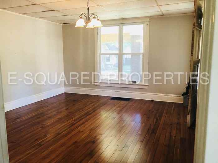 100 Gilbert Ave - Photo 3 of 10