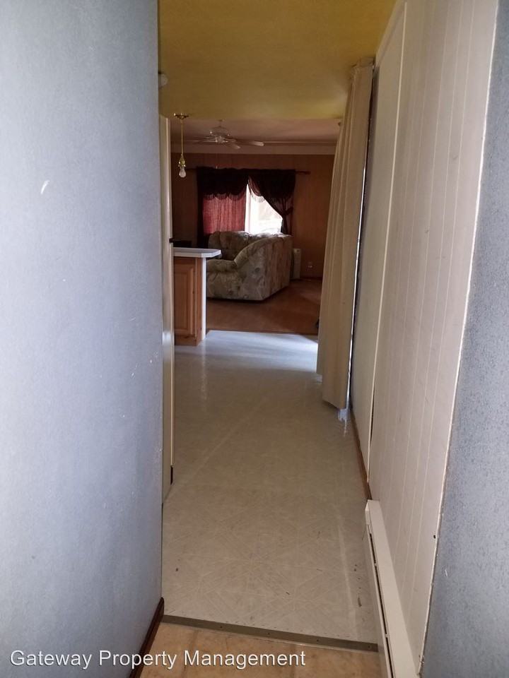 211 N Union Dr - Photo 3 of 18