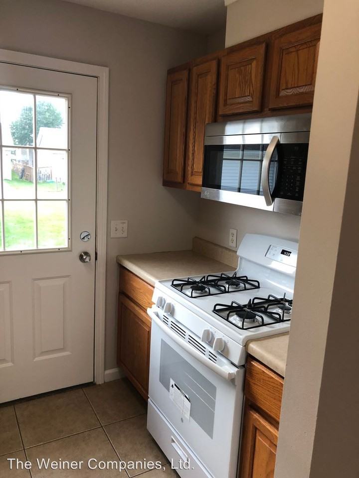 1307 Abercorn - Photo 2 of 37