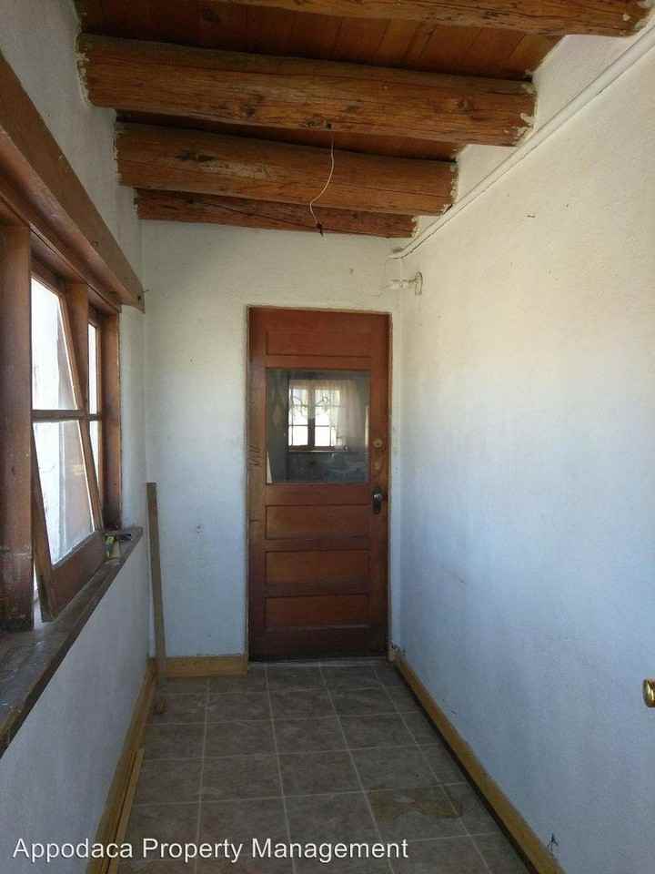 702 Pinon St - Photo 3 of 5