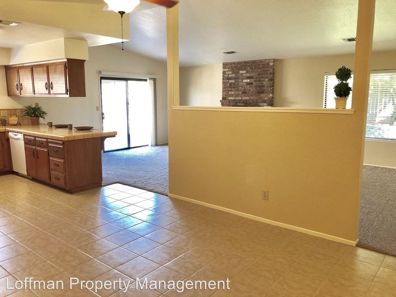1499 Quail Cir - Photo 3 of 19