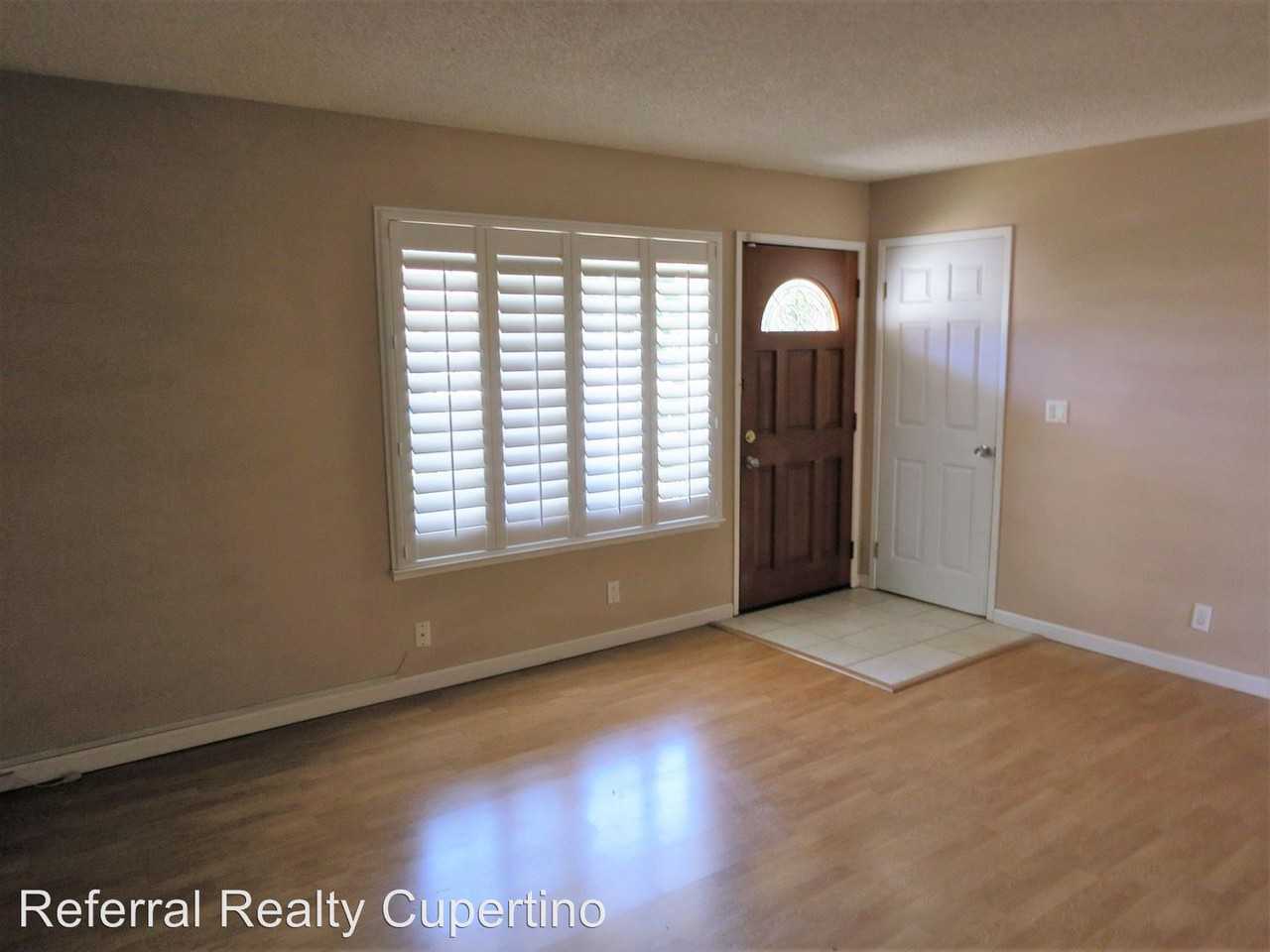 1873 Seville Way - Photo 2 of 14