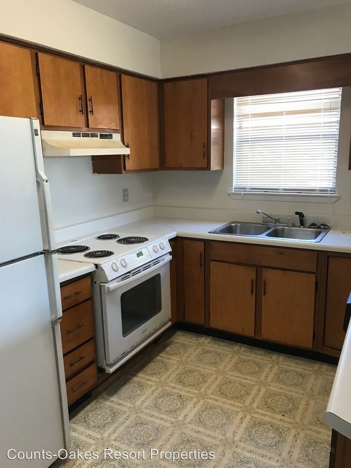 109 30th St #30-2 - Photo 3 of 5