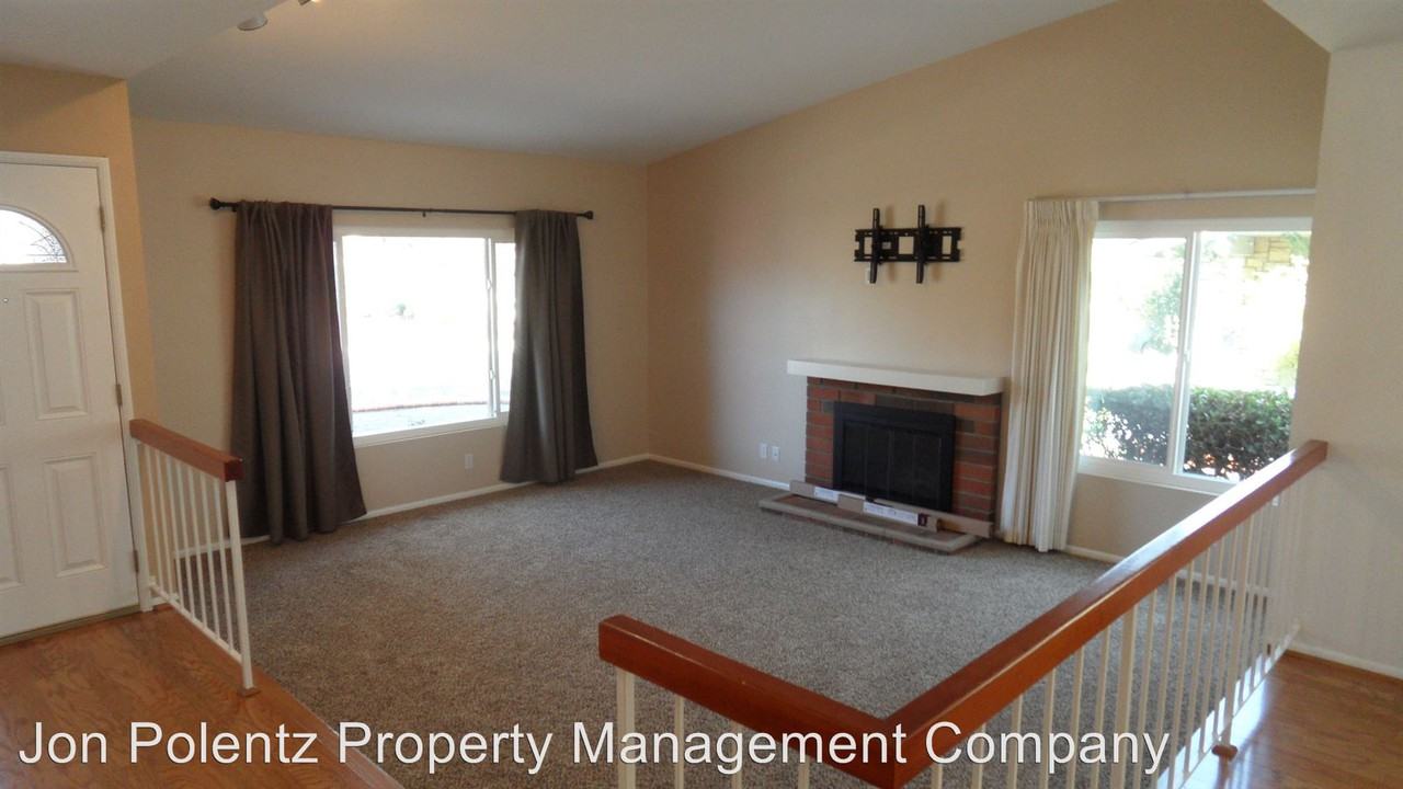 21662 Treeshade Ln - Photo 3 of 23