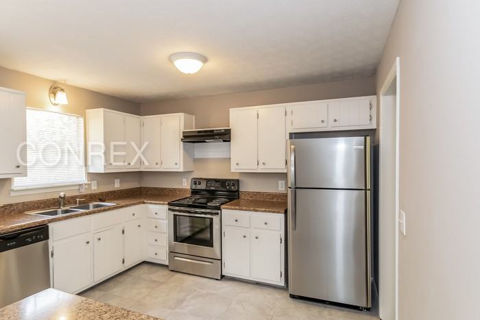 2473 Watson Rd - Photo 3 of 8