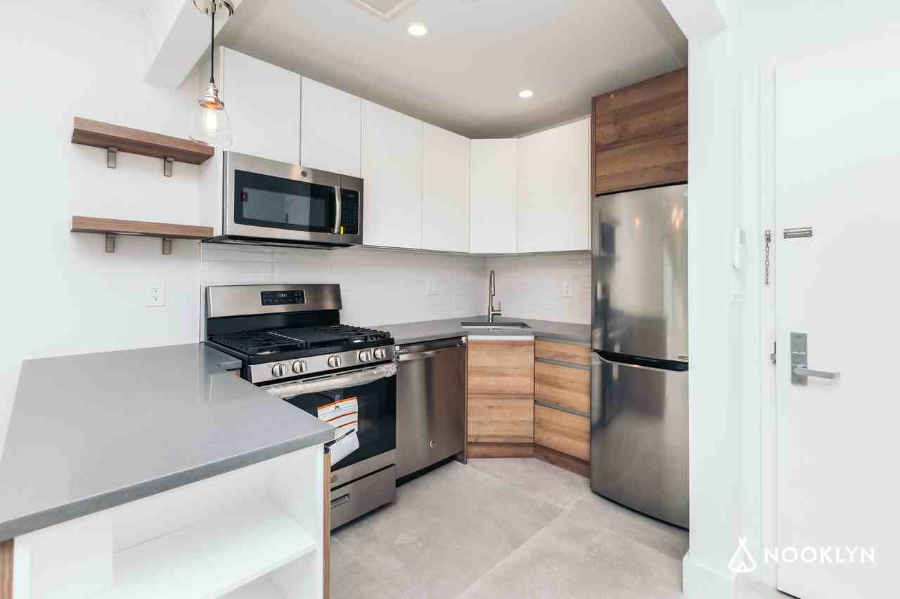 851 Madison Street #14JL