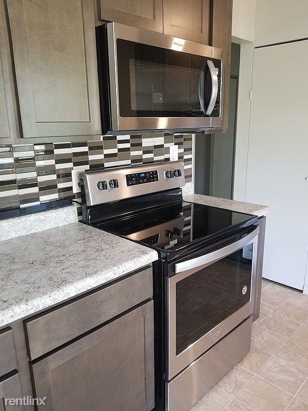 5952 Anvil Ct - Photo 2 of 13