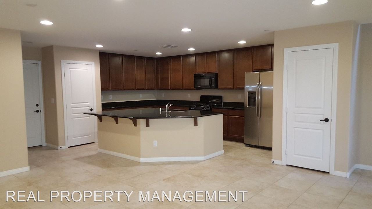 3072 Bicentennial Pkwy - Photo 2 of 20