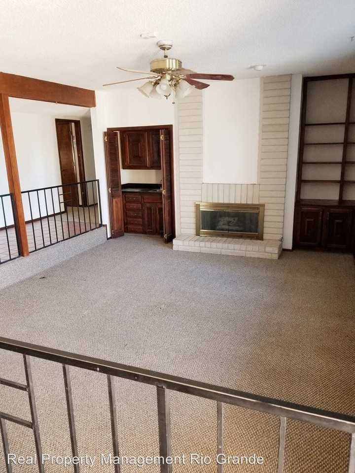 10313 Karen Ave NE - Photo 2 of 12