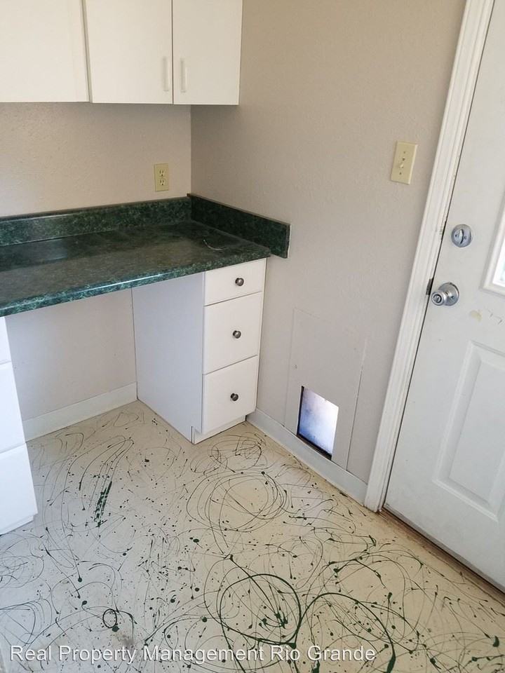 10313 Karen Ave NE - Photo 3 of 12