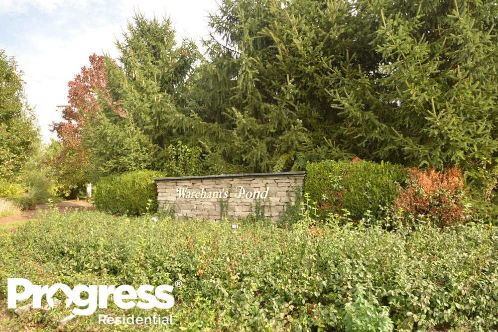 1249 Oak Hill Ln - Photo 2 of 26