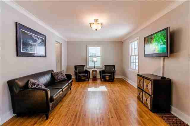 4153 Salem Ave S - Photo 3 of 39